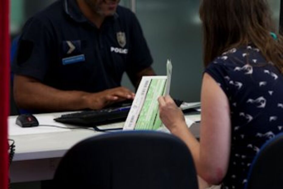 desvia, salários, colegas, psp