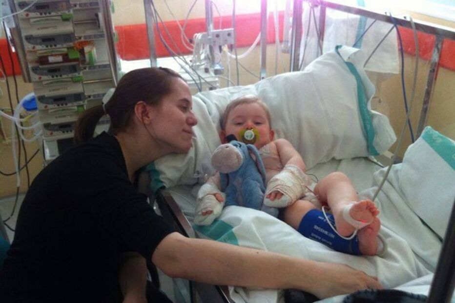 solidariedade, bebé, Cristiano Ronaldo, pagamento, operação, cérebro, Erik Ortiz Cruz