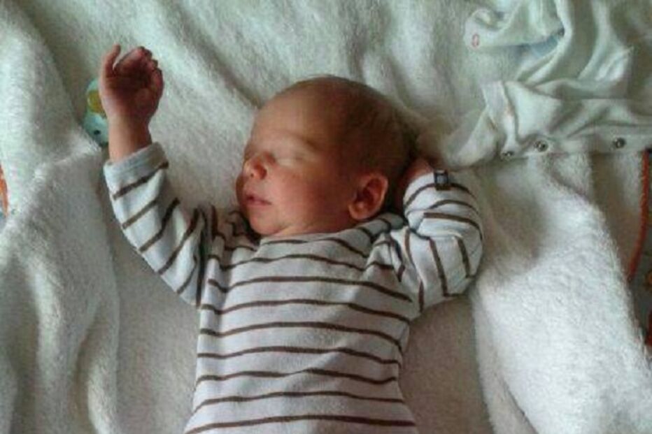 solidariedade, bebé, Cristiano Ronaldo, pagamento, operação, cérebro, Erik Ortiz Cruz