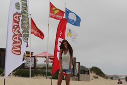 Marta Viveiros esteve, esta quarta-feira, na Praia dos Supertubos em Peniche