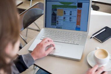 'Emprego' era para colocar 'gostos' em publicações