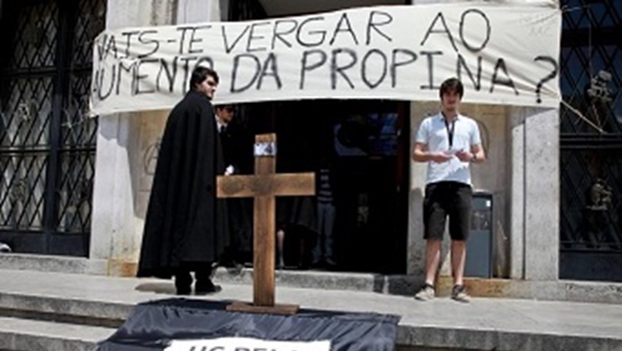 Coimbra aumentou valores a pagar: associação académica contestou a opção