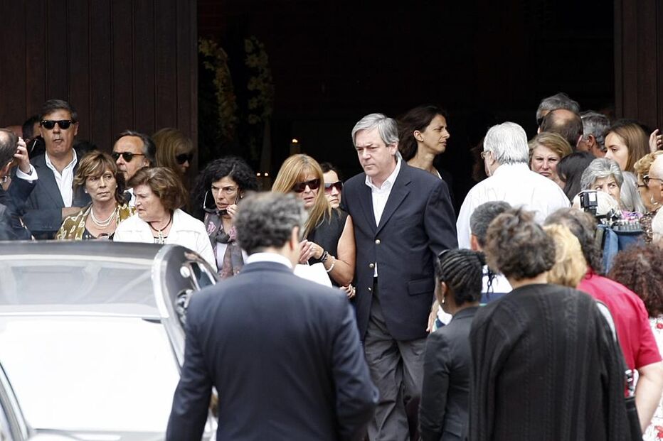 funeral, andré, bessa, judite, sousa, filho, amigos, familiares, figuras, públicas, despedida, adeus