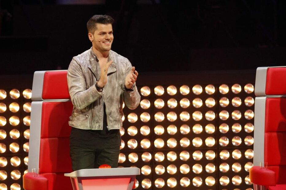 Mickael Carreira, cantor, Enrique Iglesias, single, Bailando, colaboração, MÚSICA