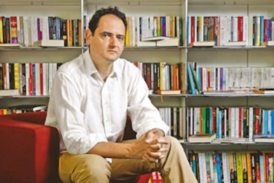 entrevista, filipe ribeiro de menezes, autor, historiador