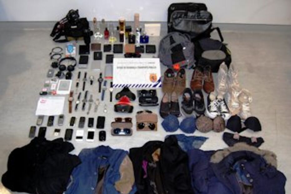 gang, argelino, turistas, assalto