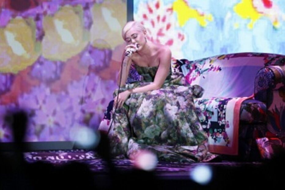 Miley Cyrus, luto, cão