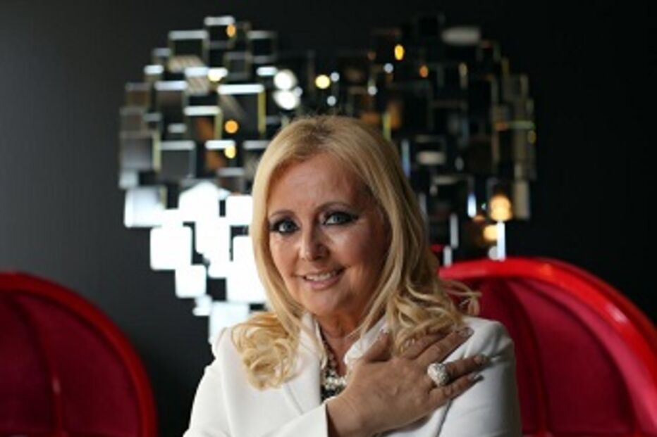 Ágata, Maria Fernanda Pereira de Sousa, Festival da Canção, Abelha Maia, Cocktail e Doce, carreira, Perfume de Mulher, Comunhão de Bens