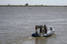 Prosseguem, buscas, pescador, desaparecido, Tejo, Alhandra
