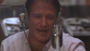 Robin Williams no filme “Good Morning, Vietnam” (“Bom dia, Vietname”) -  Multimédia - Correio da Manhã