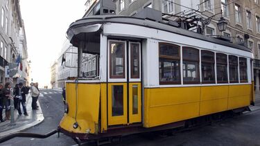 Carteirista que se sustentava a roubar turistas nos elétricos de Lisboa condenado a 10 anos de prisão