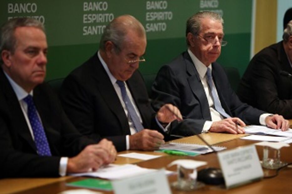 banca, bes, regulador, pagamento, família