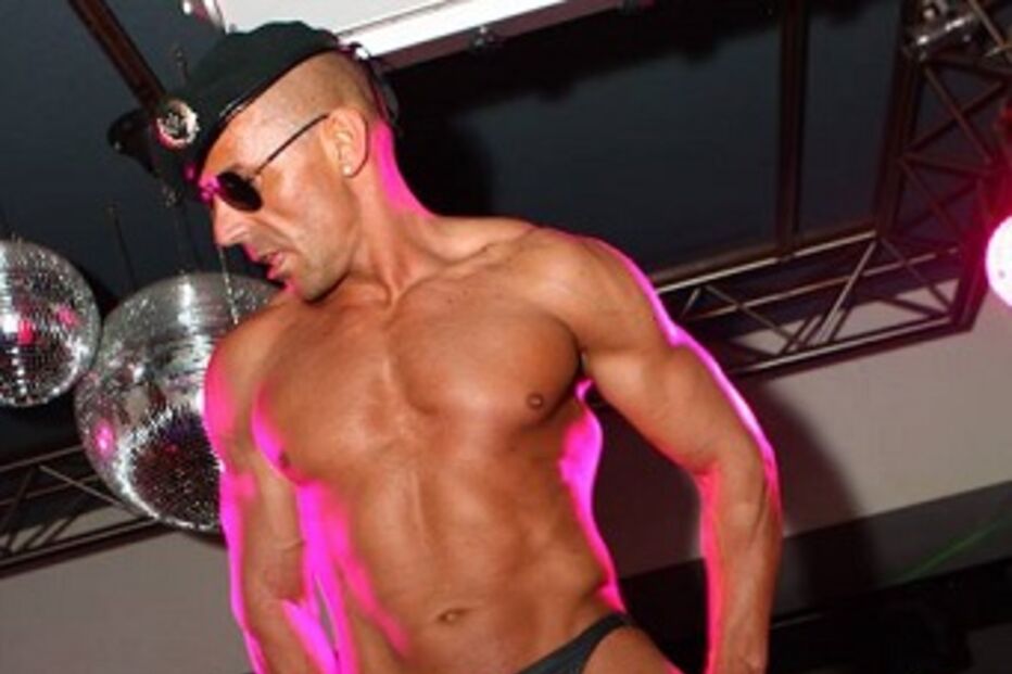 gnr, agredido, marido, violento, stripper