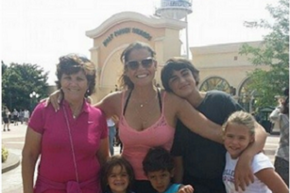 Kátia Aveiro, clã Aveiro, Dolores Aveiro, Cristiano Ronaldo, Paris, Diney, Cristianinho, Real Madrid