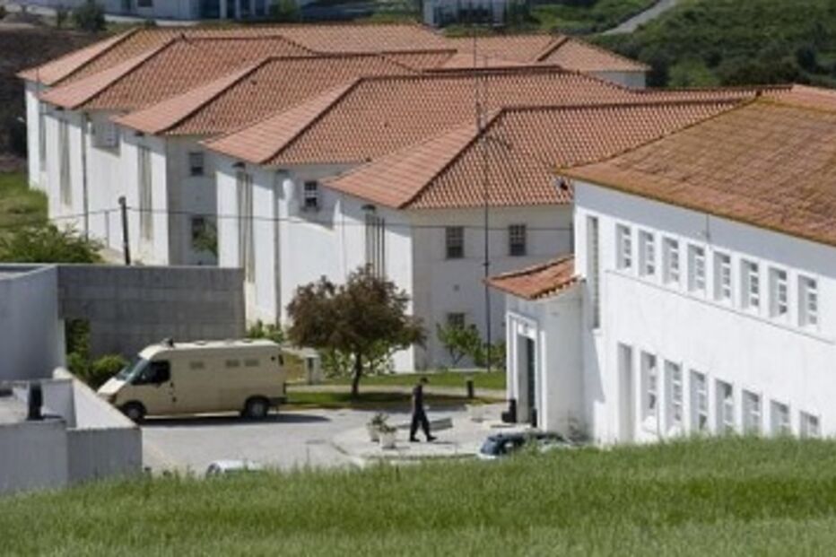 reclusos, prisão-escola, leiria, fuga