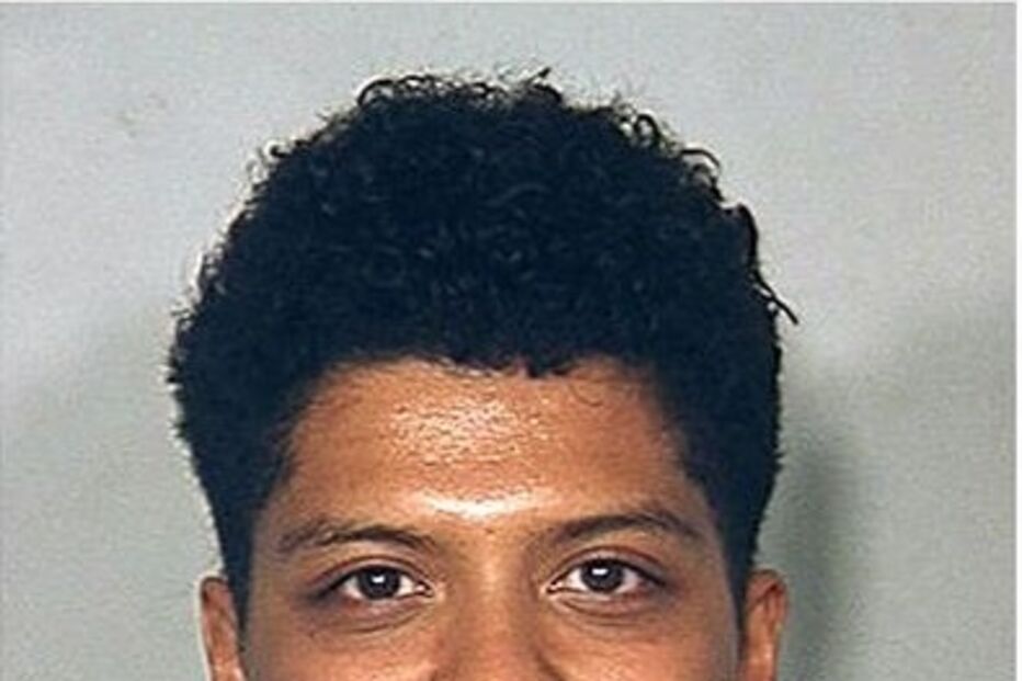 Conheça as celebridades que já foram detidas