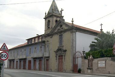 Mosteiro, pastor alemão, cão, mordeu, freira