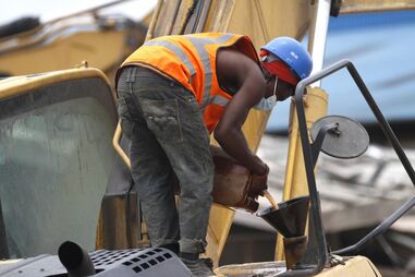 combustível, angola