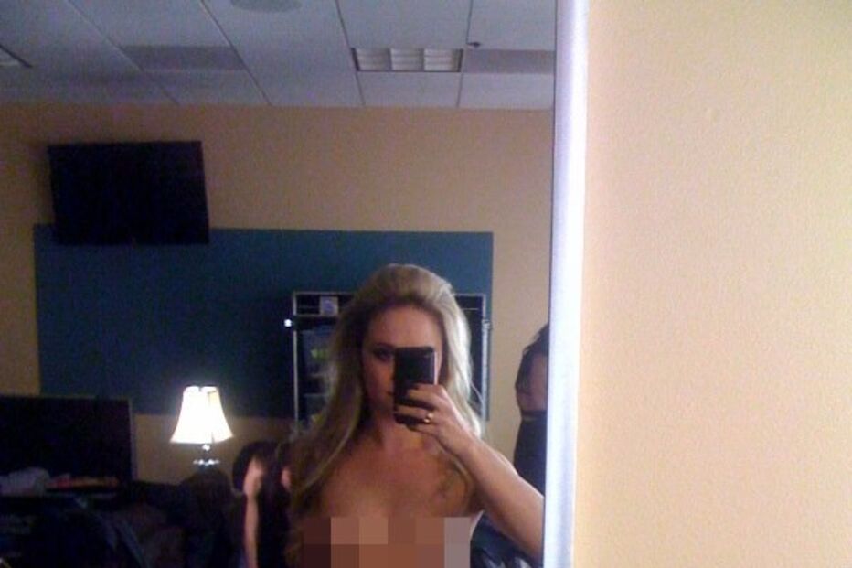 01-09-2014_18_02_30 becca tobin j7a39a1.jpg