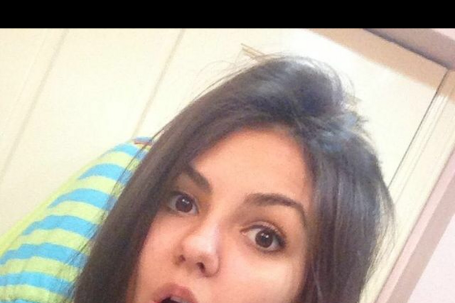 01-09-2014_18_04_22 victoria justice GmZ7mB1.png