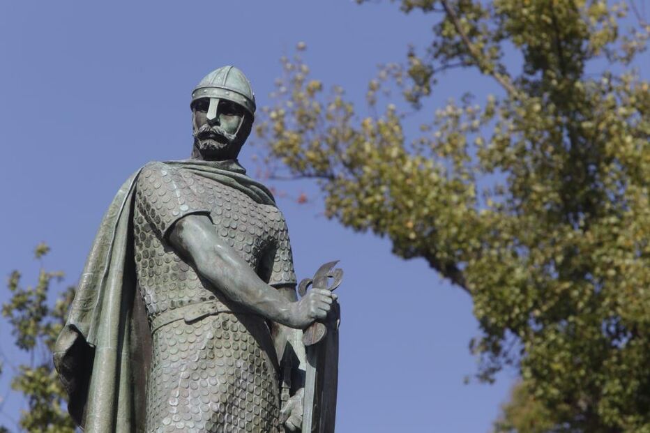  Suspeito, vandalizar, estátua, Afonso Henriques, julgamento, liberdade