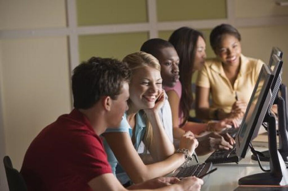 Nova, Zelândia, ataque, informático, celebridades