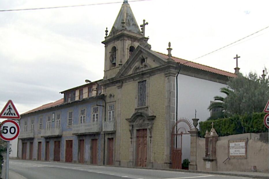 Mosteiro, pastor alemão, cão, mordeu, freira