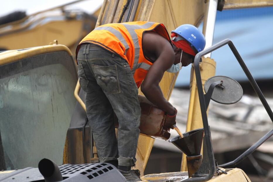 combustível, angola