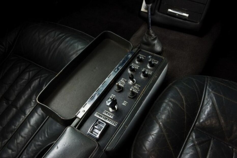 29-09-2014_08_53_08 1964-Aston-Martin-DB5-James-Bond-3.jpg