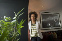 17-10-2014_11_02_17 Sara Tavares no hotel (Sérgio Lemos).jpg