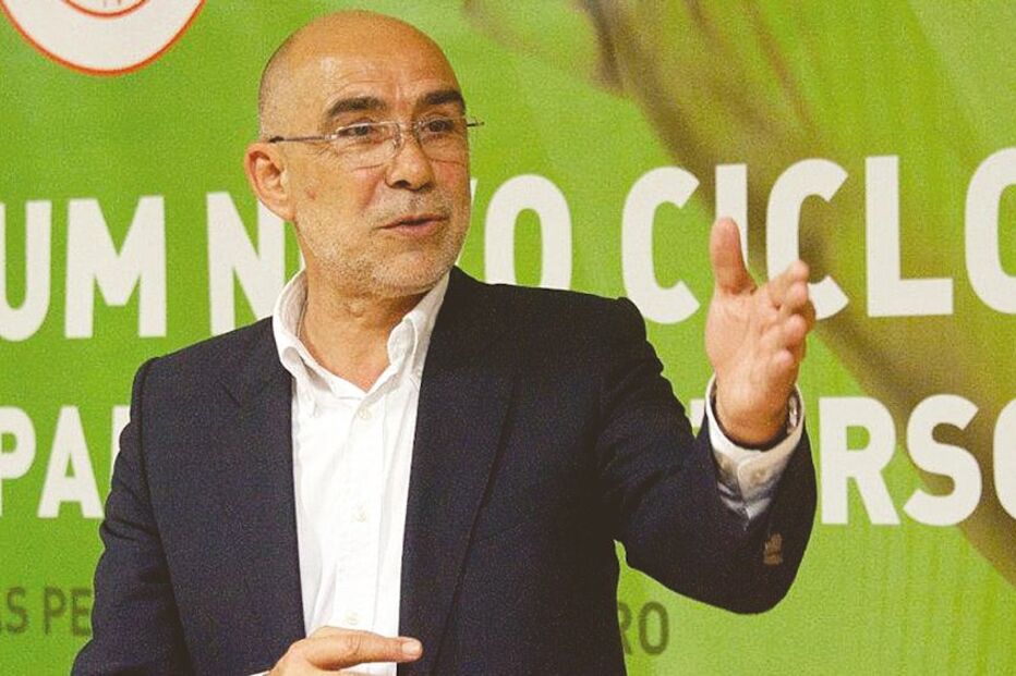 autarca, contrata, colegas