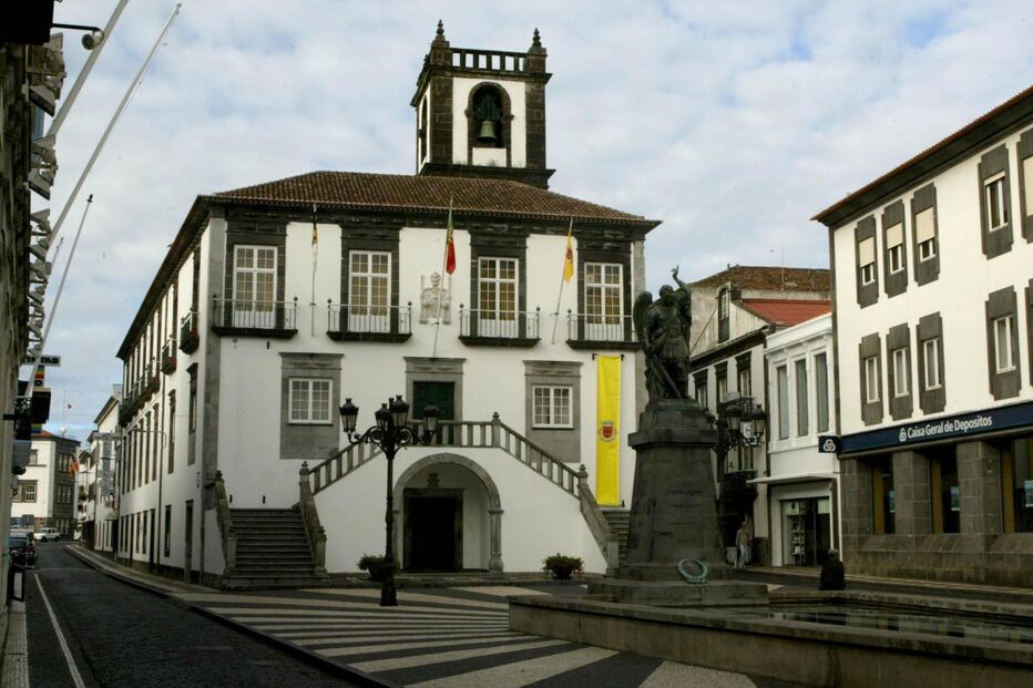 Câmara Ponta Delgada, Açores
