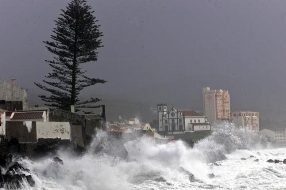 açores, agitação marítima, chuva, mau tempo, ondulação forte, aviso amarelo