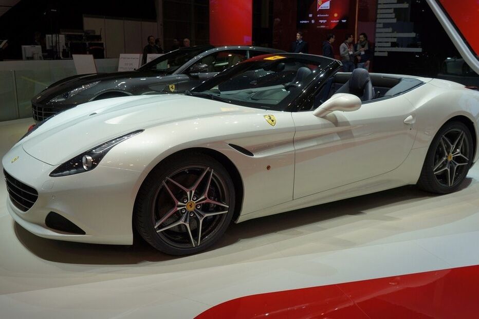 30-10-2014_22_43_43 41 ferrari.jpg