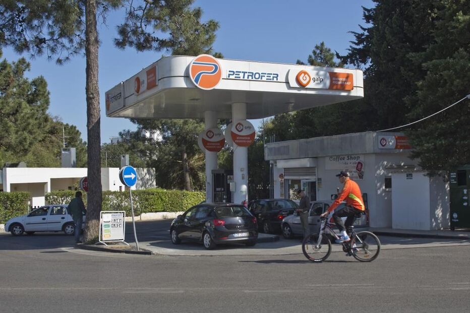 bombas, posto, combustível, Petrofer, Albufeira, Algarve