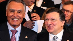 Cavaco Silva condecora Durão Barroso