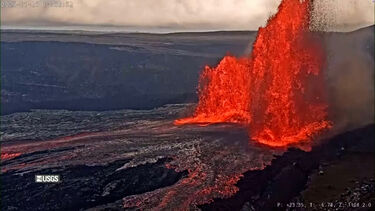 Explosão de lava: vulcão Kilauea volta a entrar em erupção num verdadeiro espetáculo da natureza 