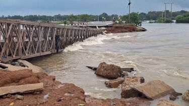 Imagens mostram cheias causadas por chuvas intensas no Sri Lanka 