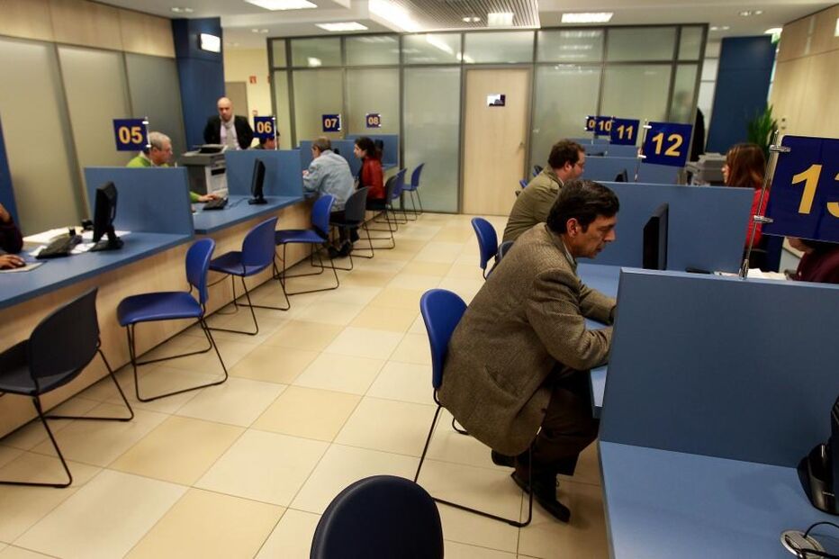 repartição, finanças