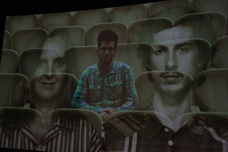 10-11-2014_19_19_11 Teatro Twitter.jpg