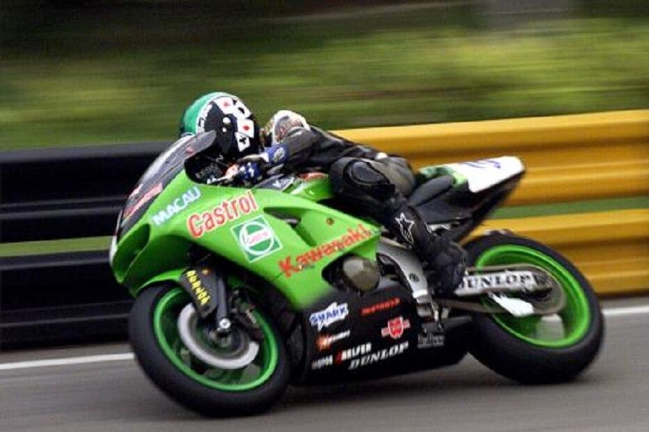 Stuart Easton, Macau, Kawasaki