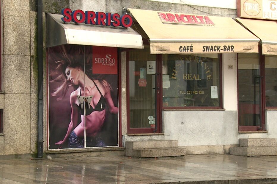 16-11-2014_00_58_22 15 esfaqueados.jpg