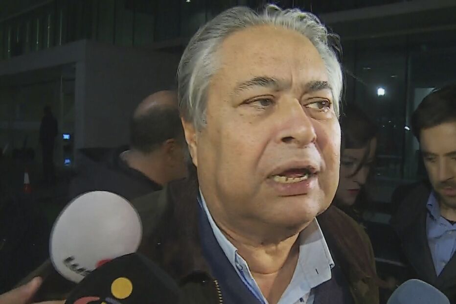 2º dia, Sócrates, tribunal