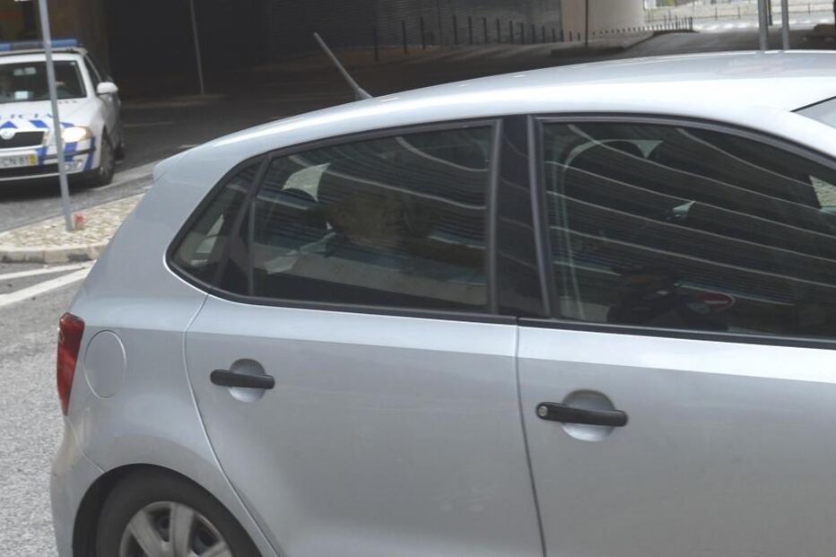 2º dia, Sócrates, tribunal