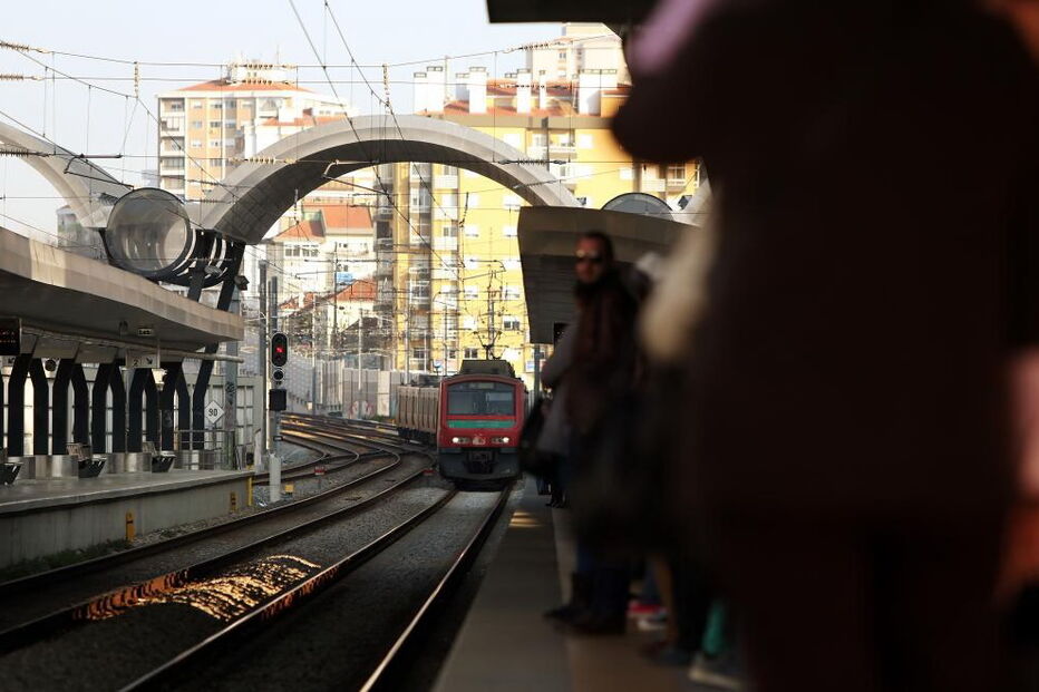Estação do Cacém, na linha de Sintra