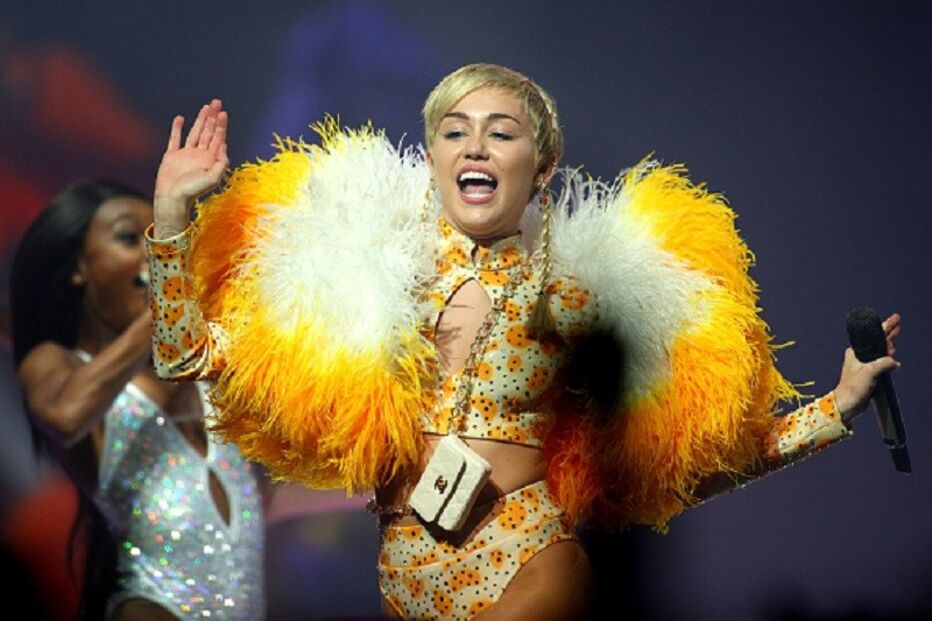 Miley Cyrus, aniversário, extravagante