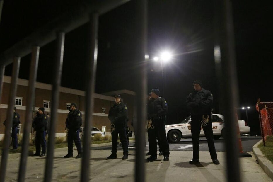 polícias, barricada, Ferguson, EUA, departamento policial