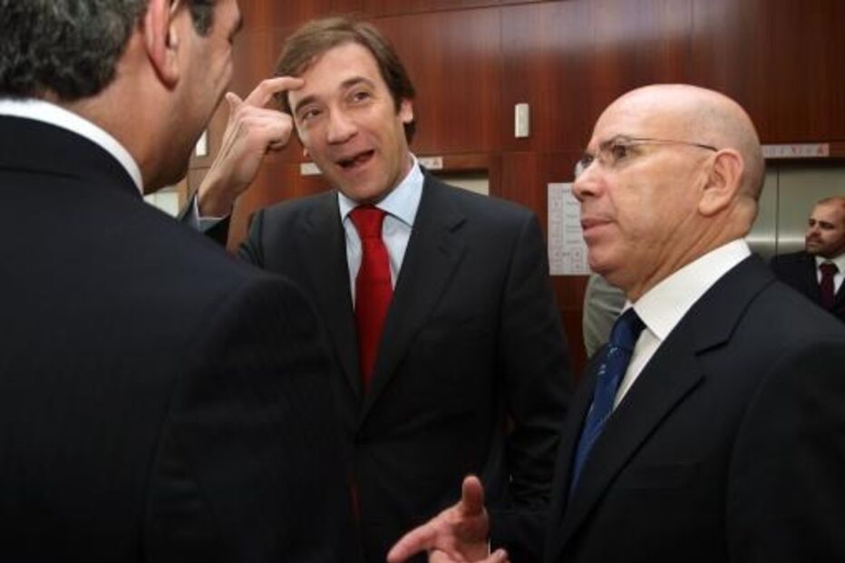 28-11-2014_19_25_44 Bruno Colaço Maio 2008 - Duarte Lima na candidatura de Passos Coelho à presidência do PSD.jpg