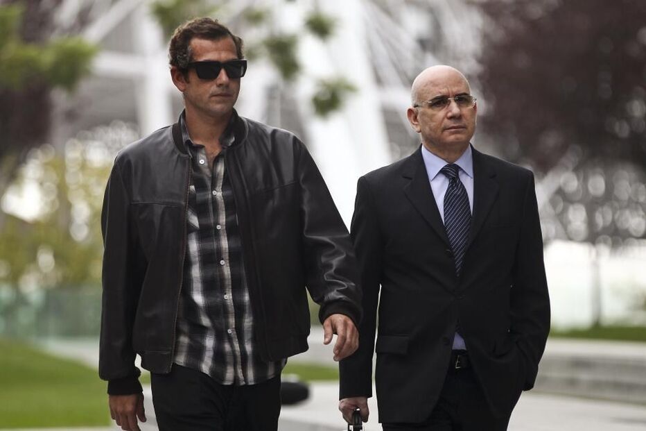 28-11-2014_19_26_01 Lusa fevereiro 2014 - Duarte Lima acompanhado pelo filho Pedro Lima.jpg