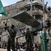 <![CDATA[ TV do Hamas transmite vídeo da execução sumária de "colaboradores" na Cidade de Gaza ]]>